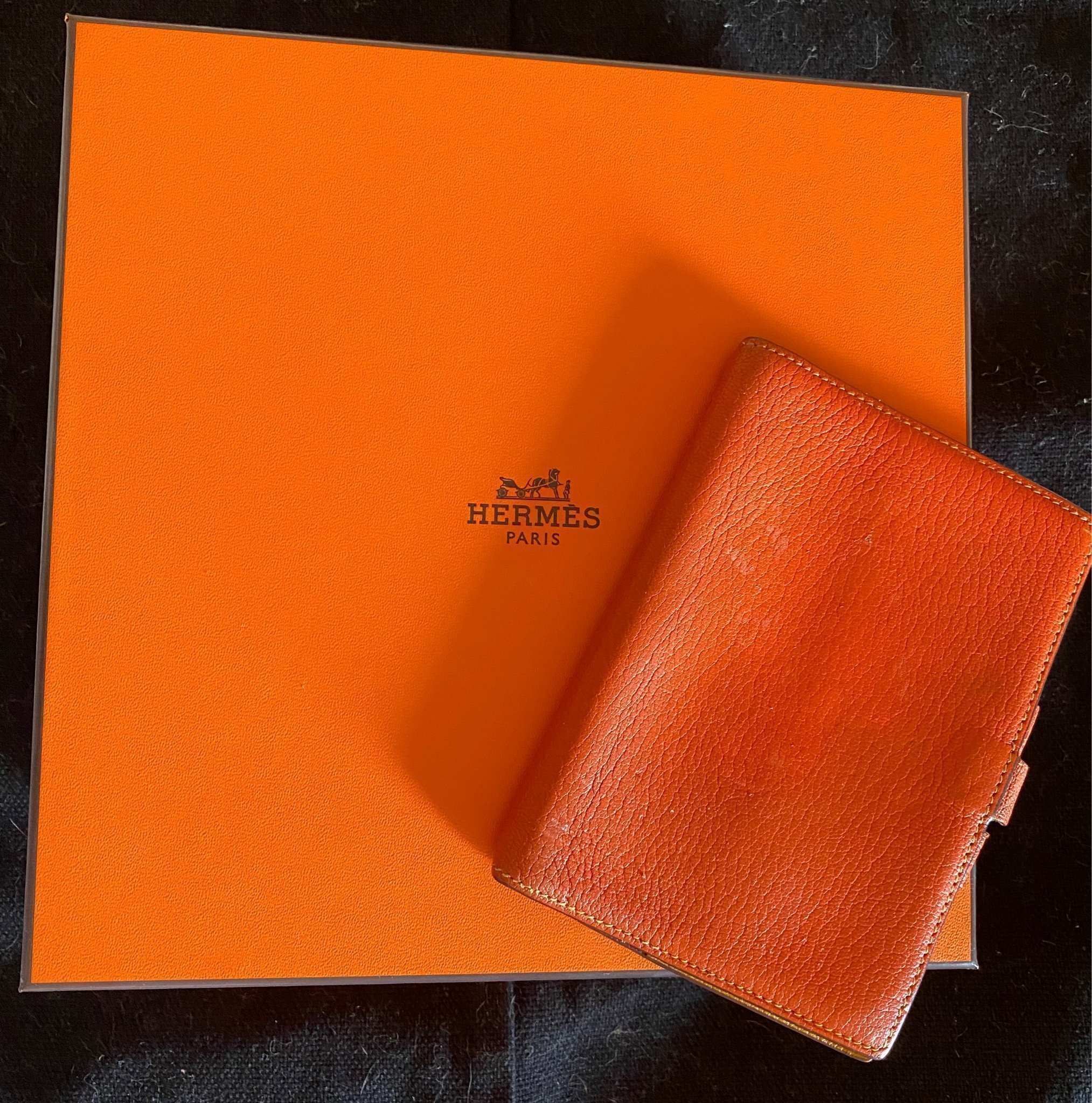 Hermes passport holder (434840876) ᐈ Köp på Tradera