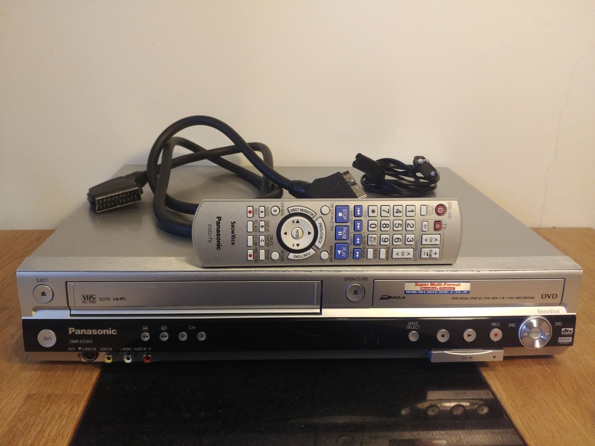 Panasonic DMRES35V. VHS till DVD. DVD Recorder.. (350174367) ᐈ Köp på