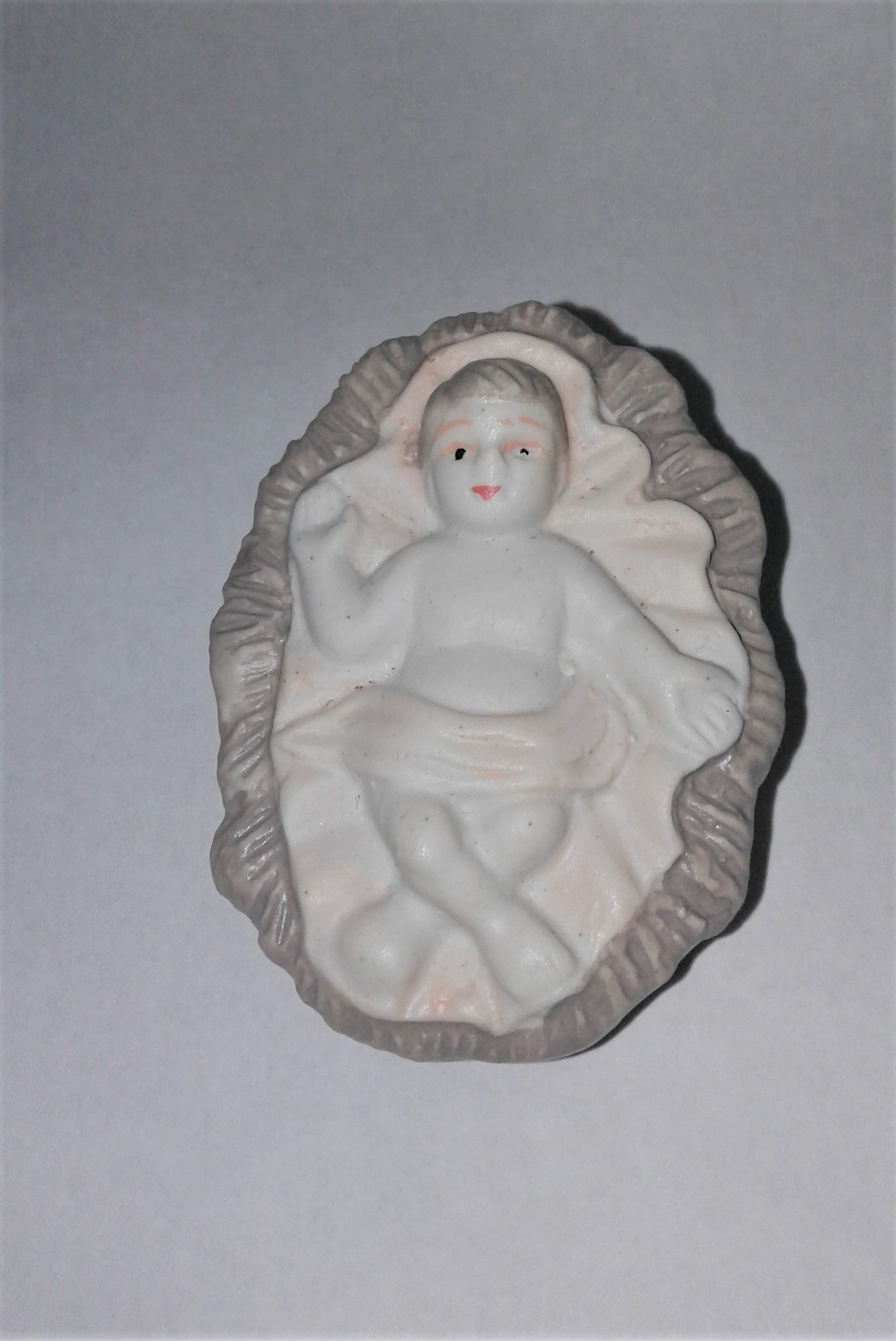 Liten Jesus figur i krubba Jesusbarn Jul julkr.. Köp på Tradera