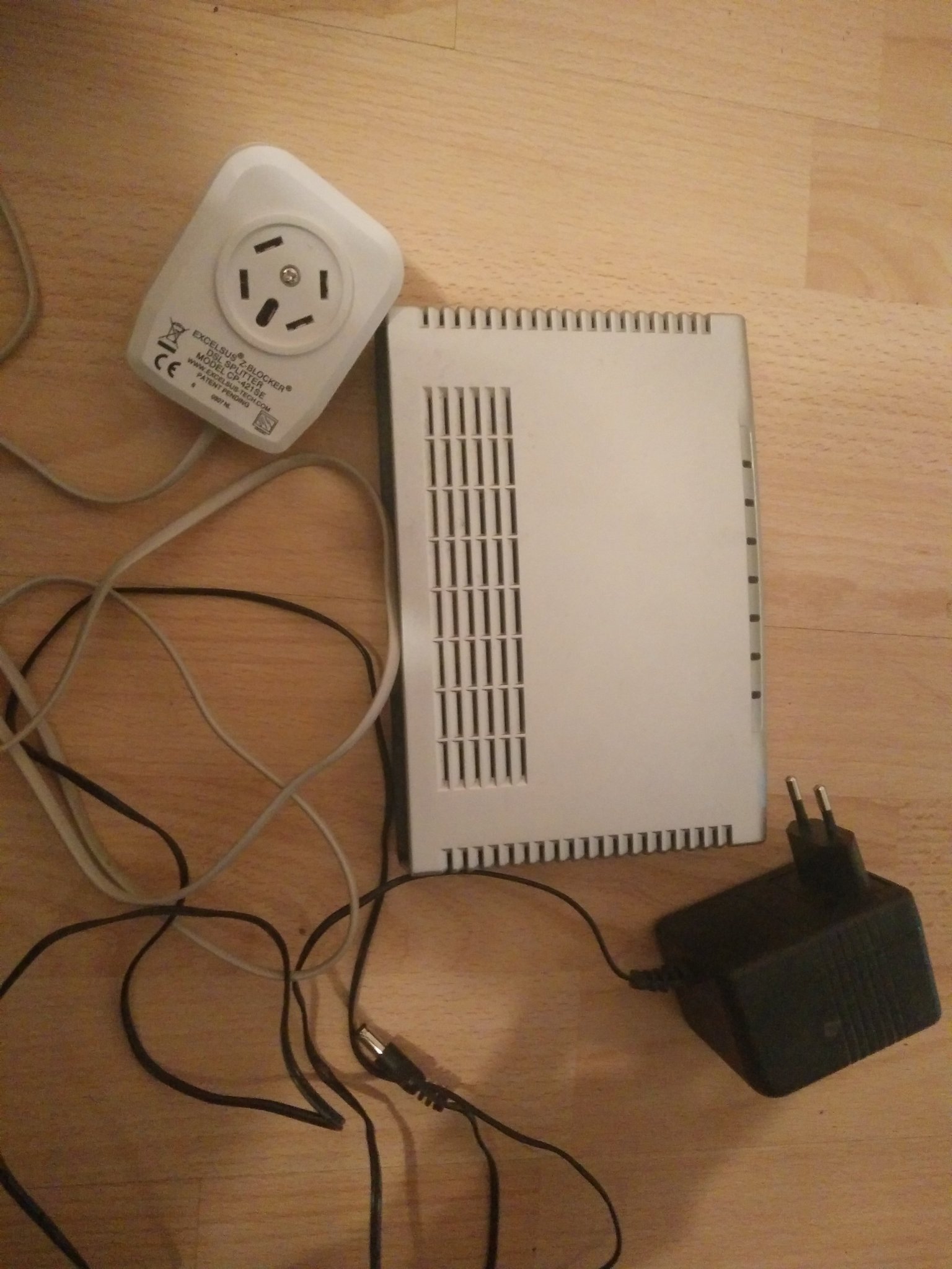 Telia Zyxel modem DSL P660HD1 Triple play (410436704) ᐈ Köp på Tradera