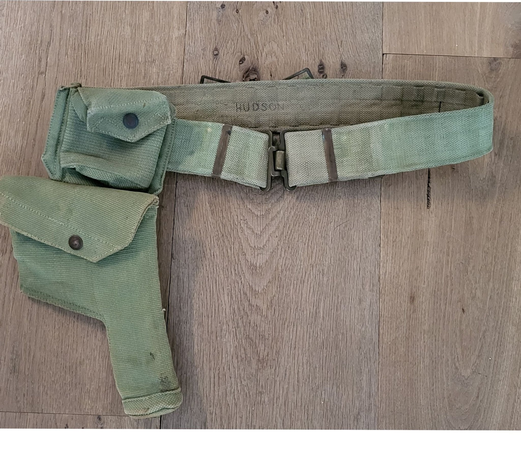 Se produkter som liknar Ww2 british pistol belt på Tradera (616471914)