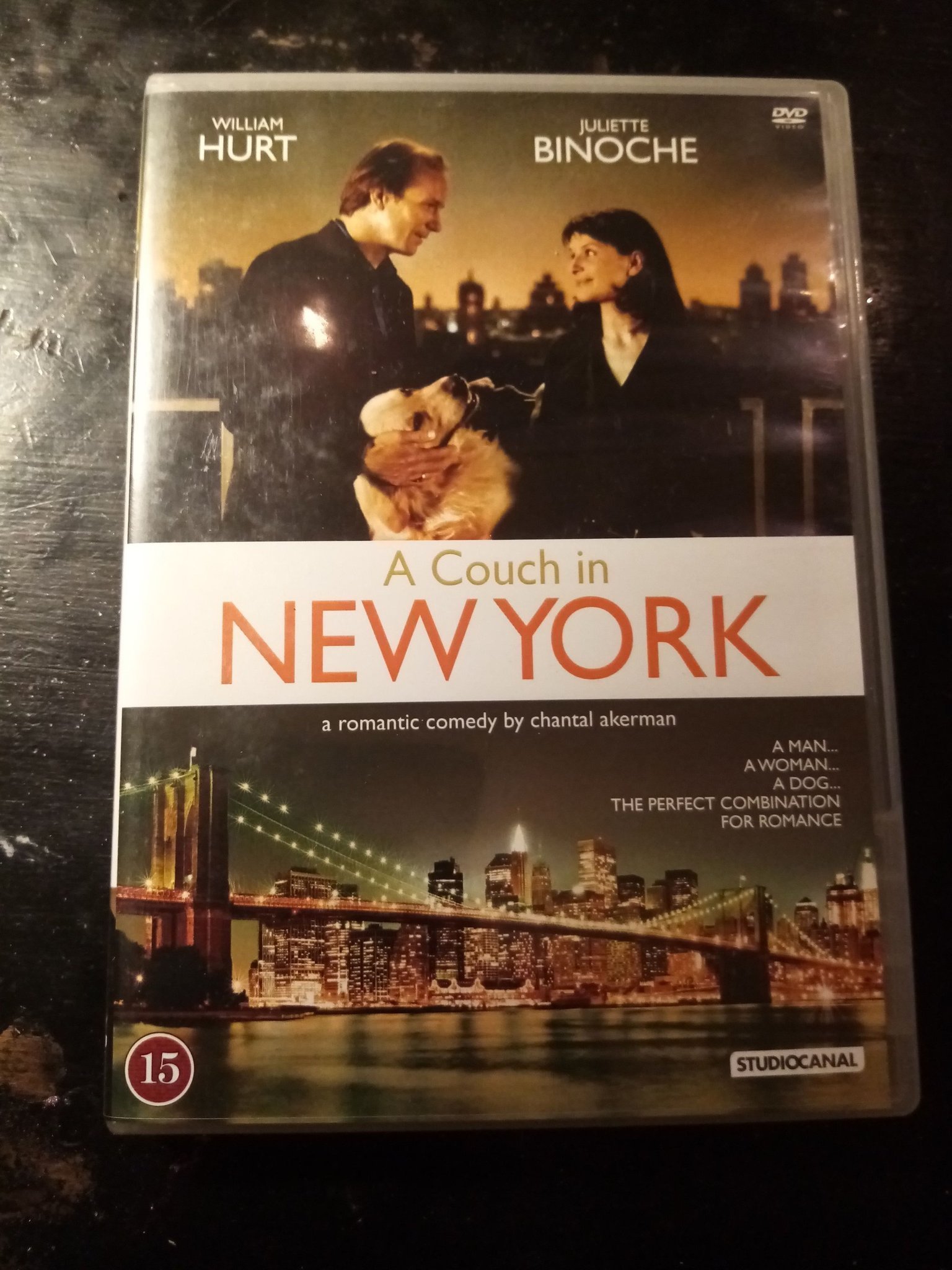 A couch in New York (425223591) ᐈ Köp på Tradera