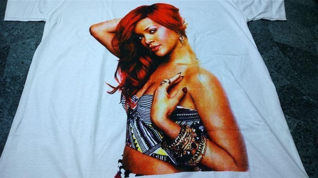 T-Shirt. Vit. Rihanna. Medium T-Shirt. T-Shirt. T-Shirt. Vit. Rihanna. Medium 58765f