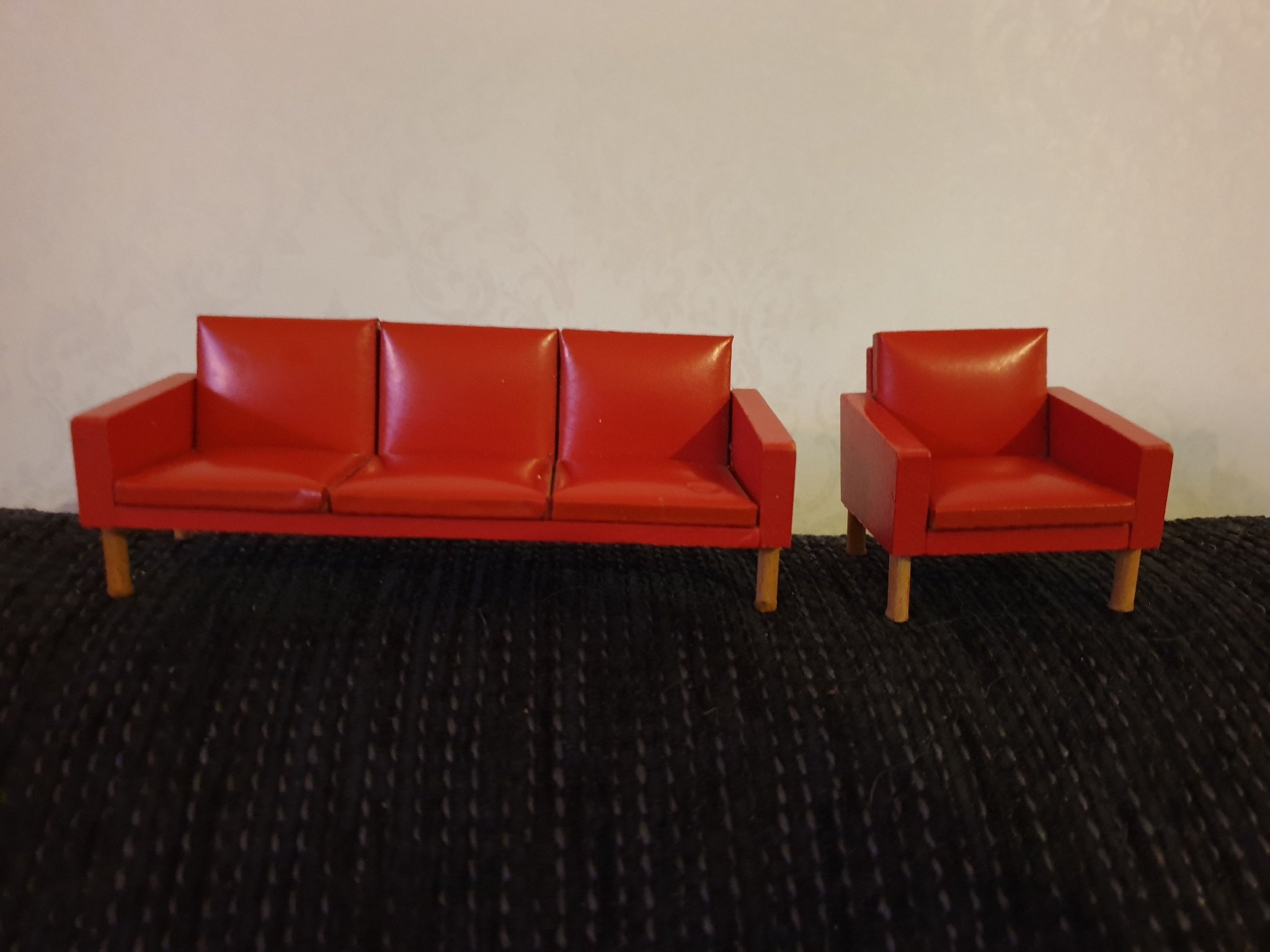 Se produkter som liknar Möbler, soffa & fåtölj till d.. på Tradera