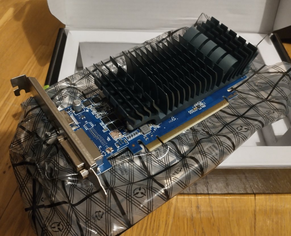 ASUS GeForce GT1030 2GB | Köp på Tradera (564547768)