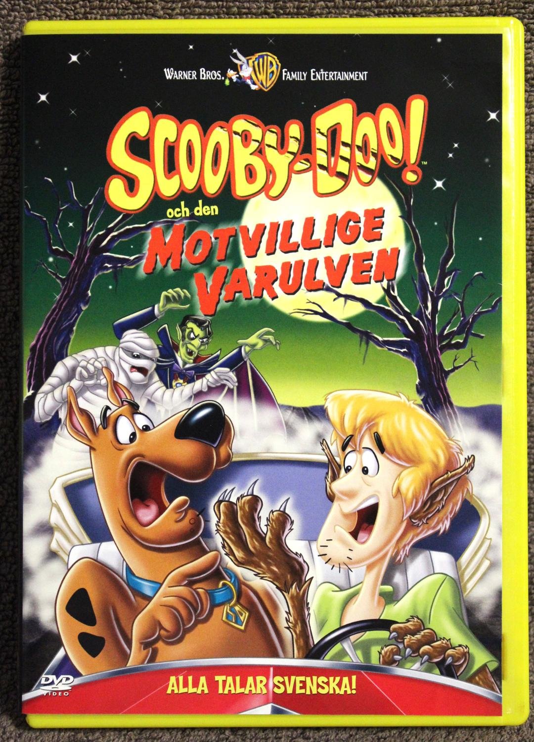 Se produkter som liknar SCOOBY-DOO! OCH DEN MOTVILLIG.. på Tradera ...