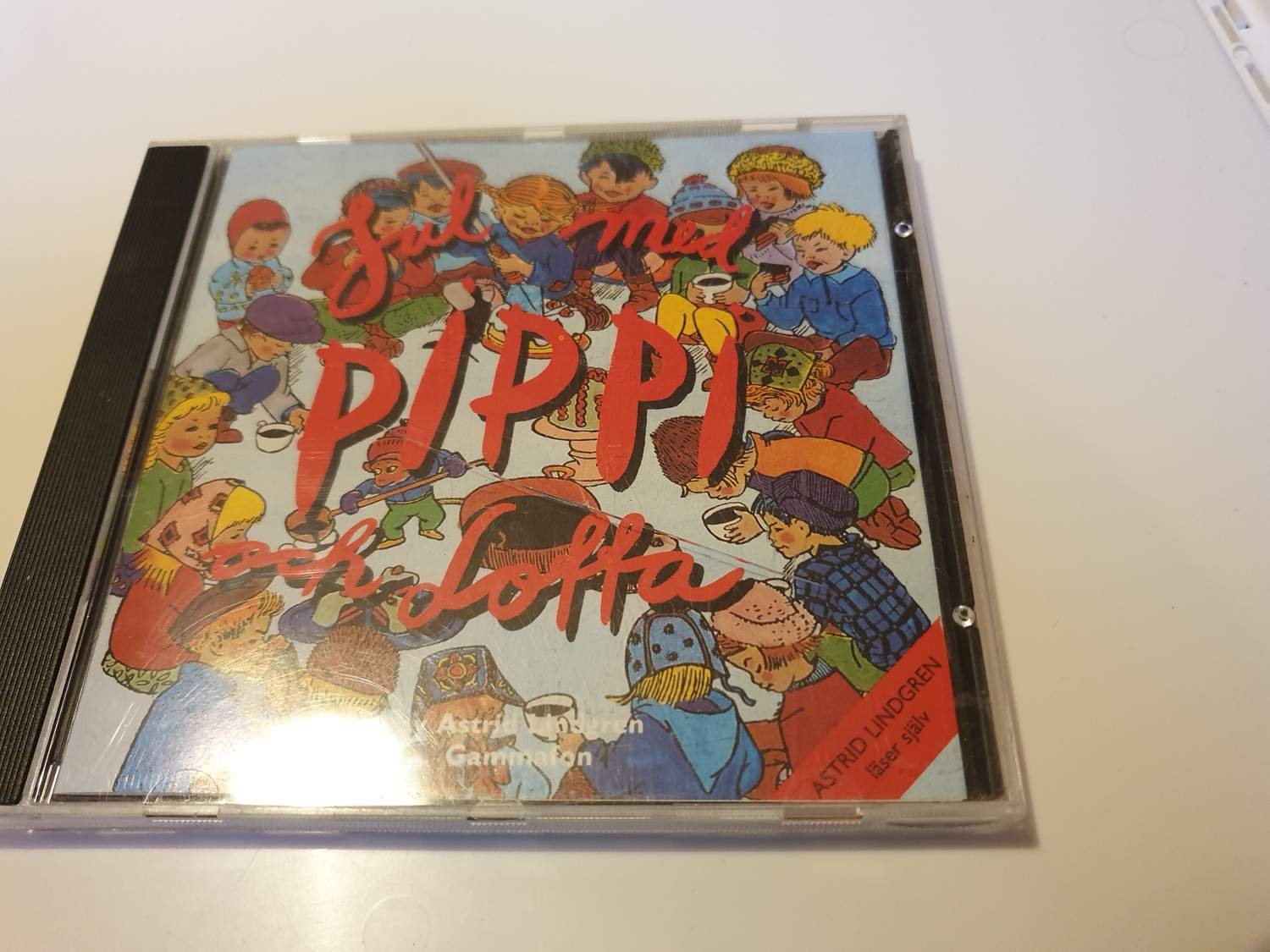 Se produkter som liknar Jul med Pippi och Lotta Ast.. på Tradera