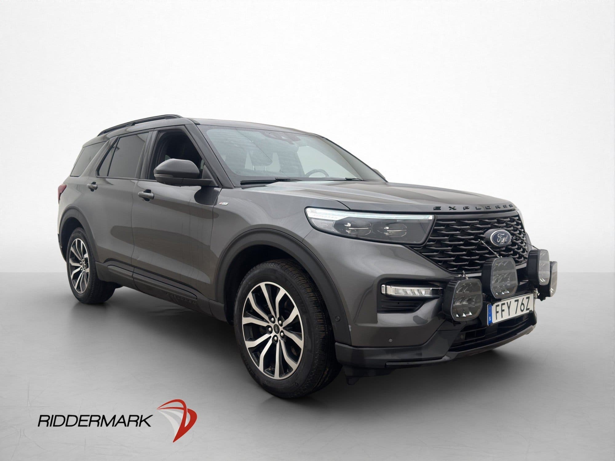 Ford Explorer Plug-In 457 hk ST med 7 seter og panoramatak