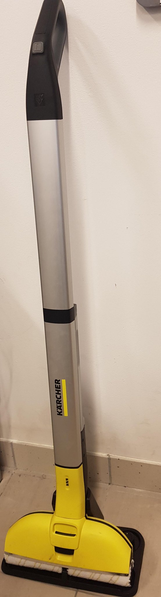Kärcher Städmaskin FC3 Vattenrengörin.. (420569184) ᐈ Returhuset på Tradera