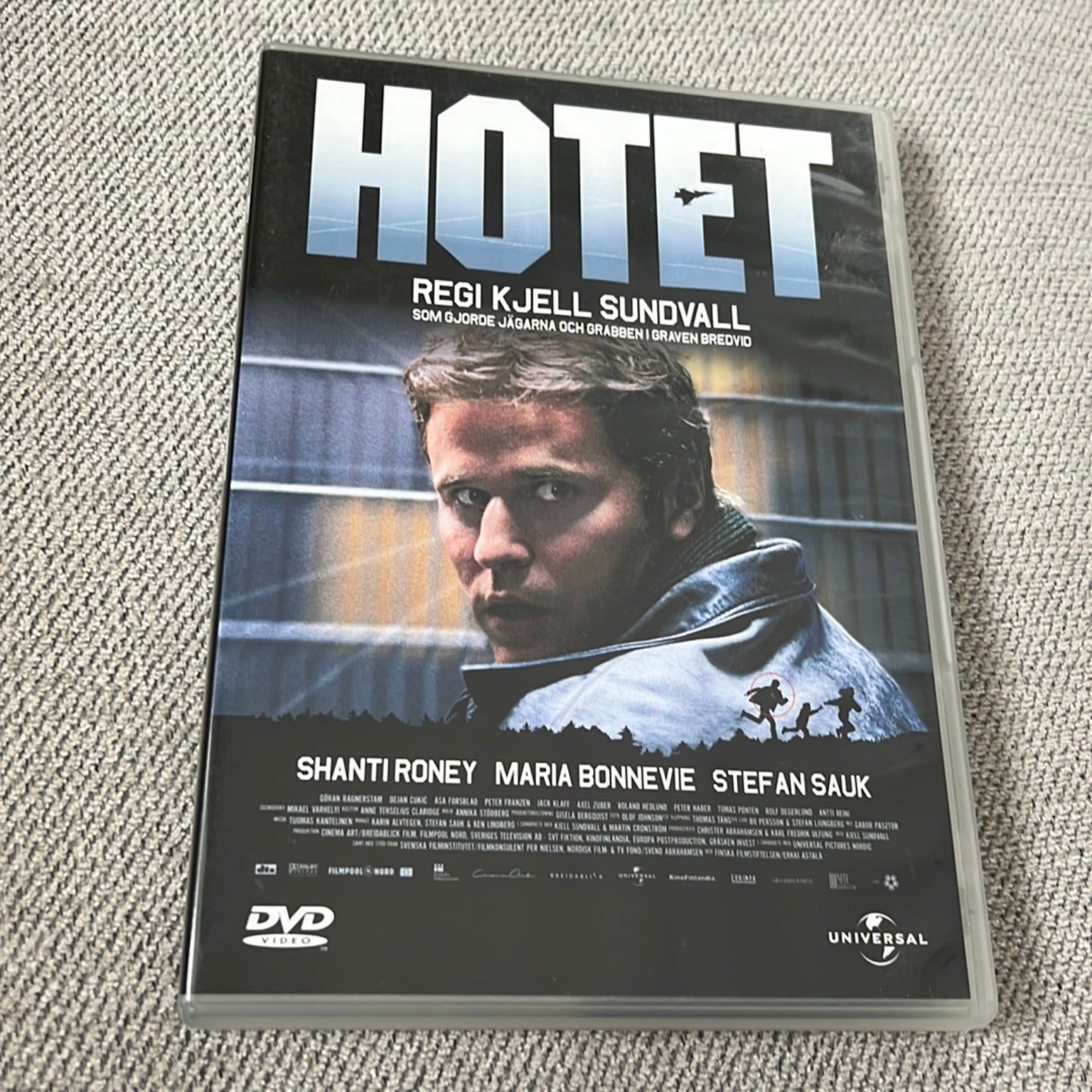 Hotet (2004) av Kjell Sundvall med Stefan Sauk .. | Köp på Tradera ...