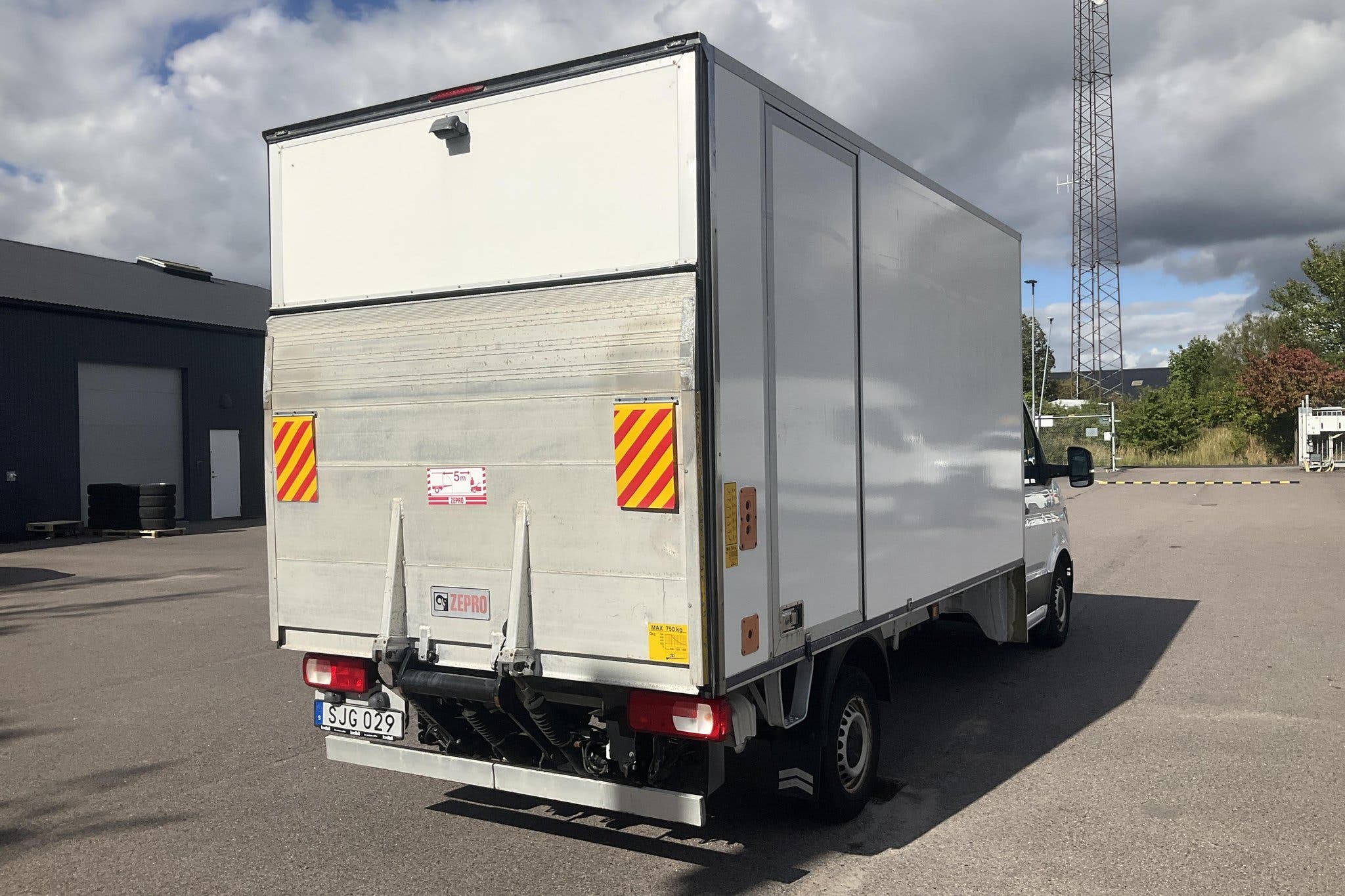 Volkswagen Crafter Chassi 35 2.0 TDI Automatic, 177hp, 2018
