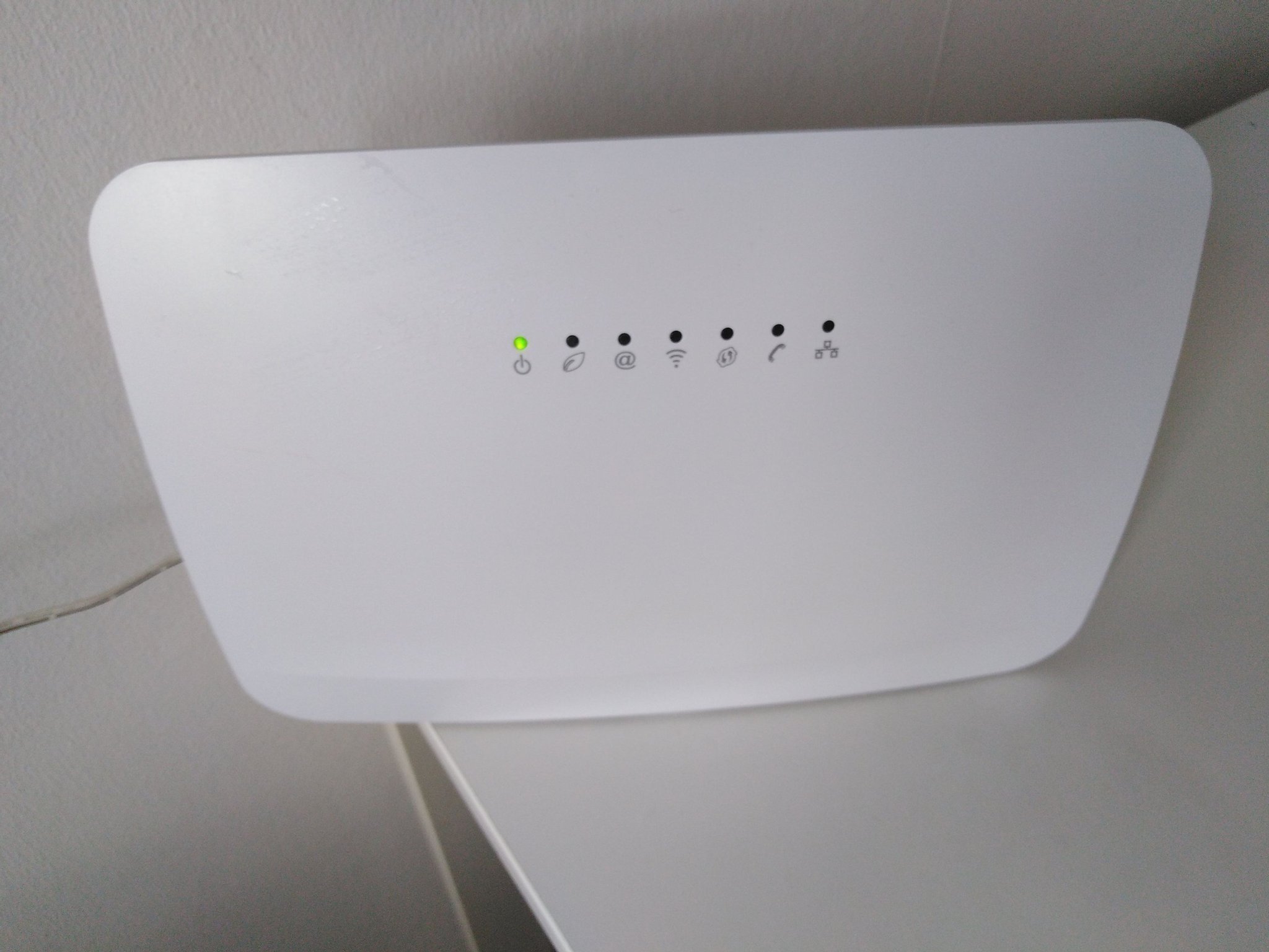 Se produkter som liknar Telia WiFi router Fst 5370e.. på Tradera
