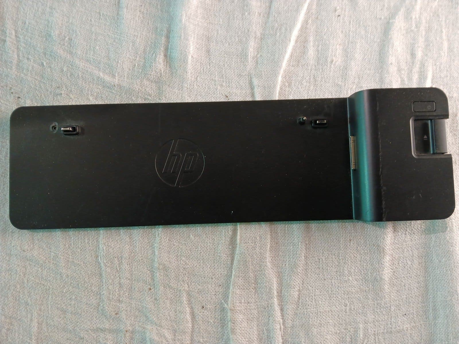 2 stk HP 2013 UltraSlim Docking Station – uten PSU, antatt fungerende