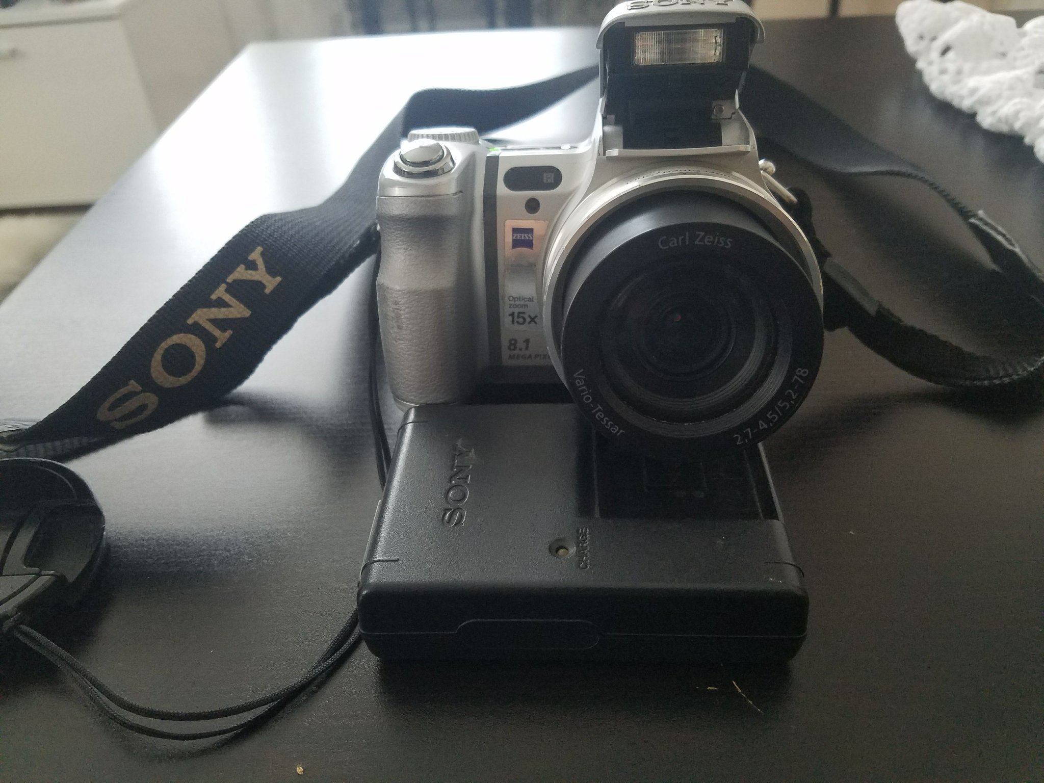 Sony DSCH7 BLK Digital Camera (392124507) ᐈ Köp på Tradera