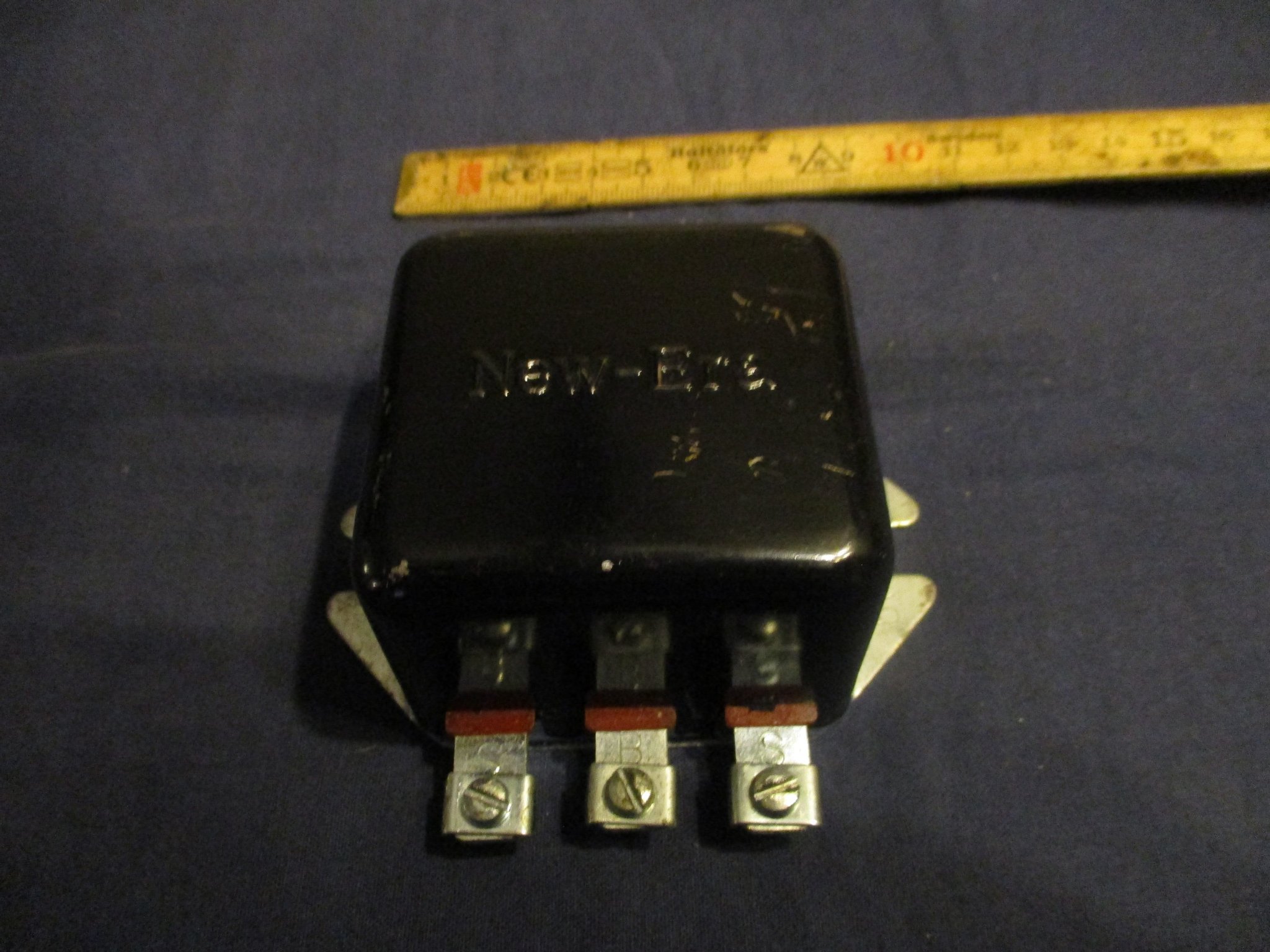 Se produkter som liknar 6 volts relä på Tradera (630220816)