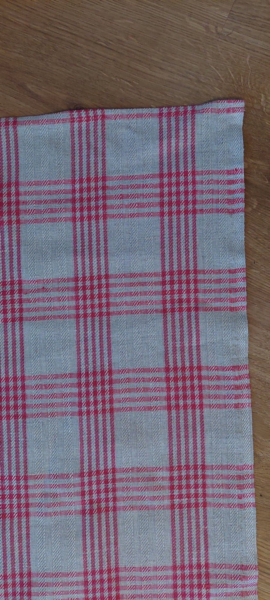 Se produkter som liknar JUL - Duk röd/ beige rutig, l.. på Tradera ...