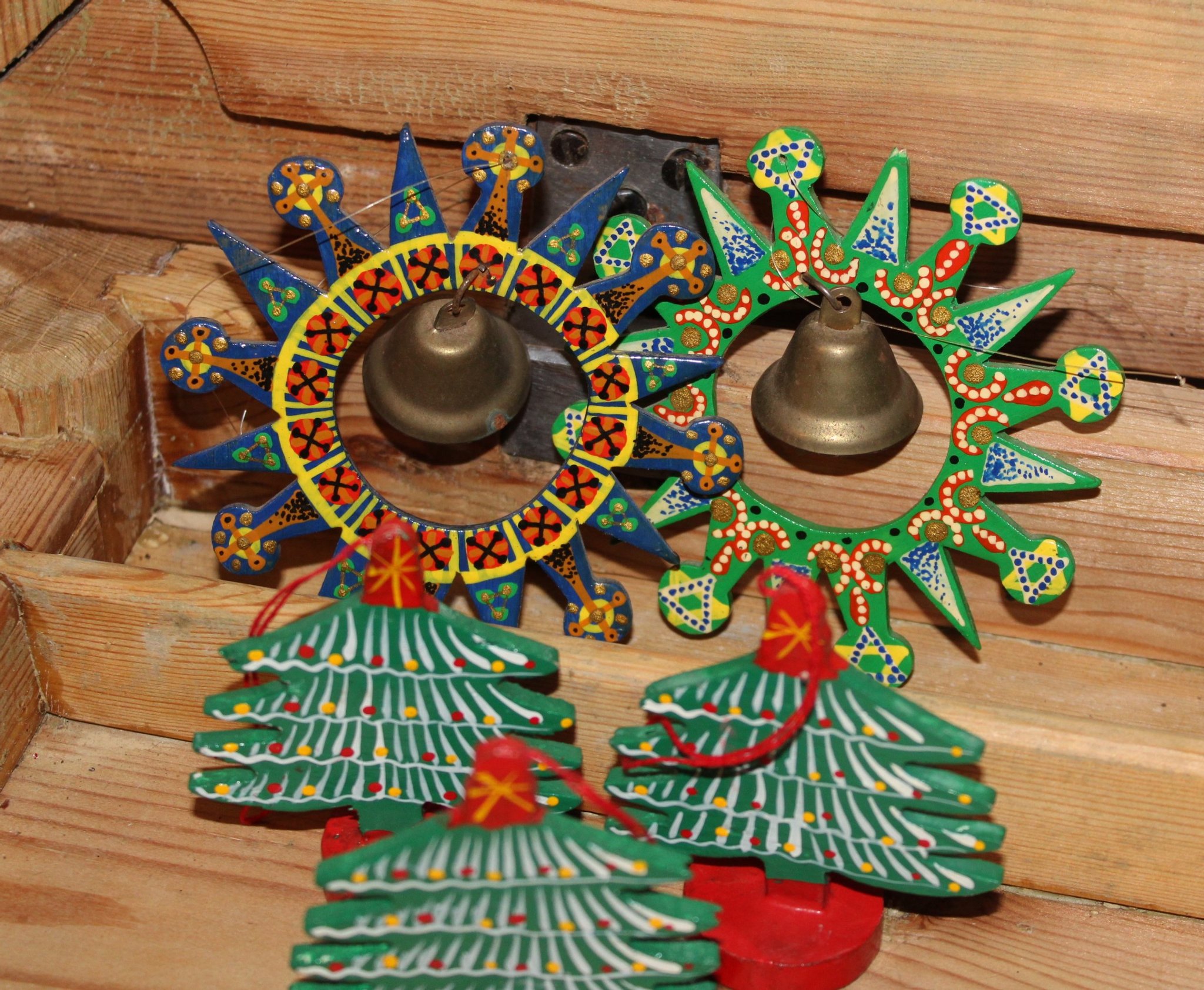5 gamla fina julgranspynt bemålad trä fina star.. Köp på Tradera