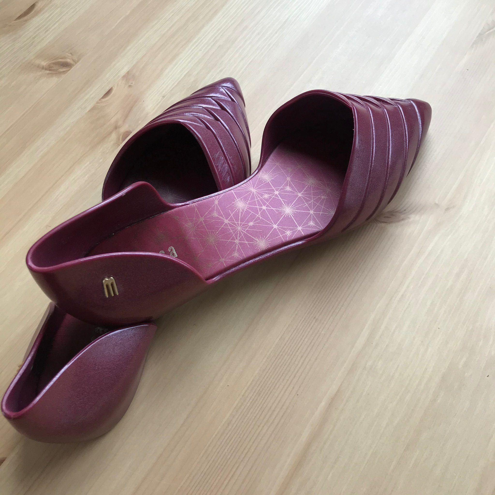 melissa pointy vivienne