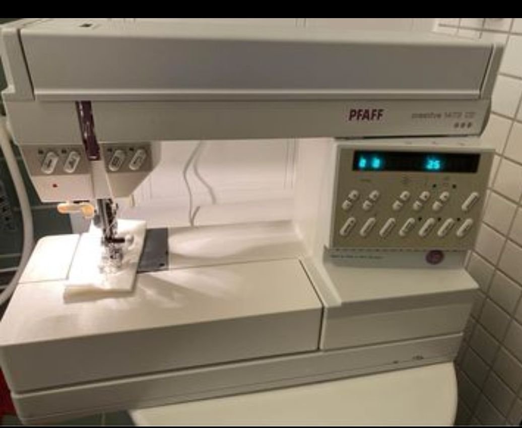 Se produkter som liknar Pfaff creative 1473 CD symaskin på Tradera