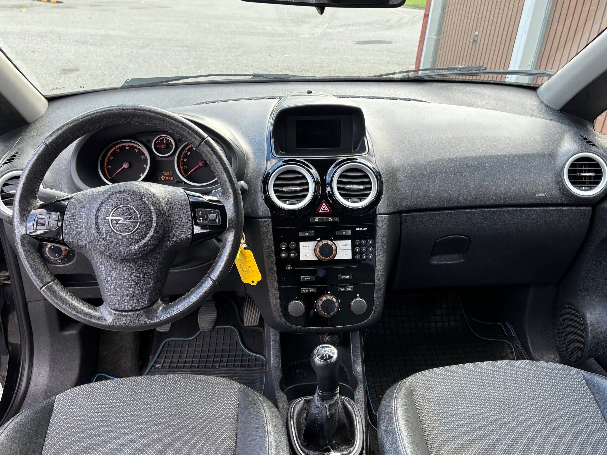 Opel Corsa 5-door 1.2 Twinport Manual, 80hp, 2007
