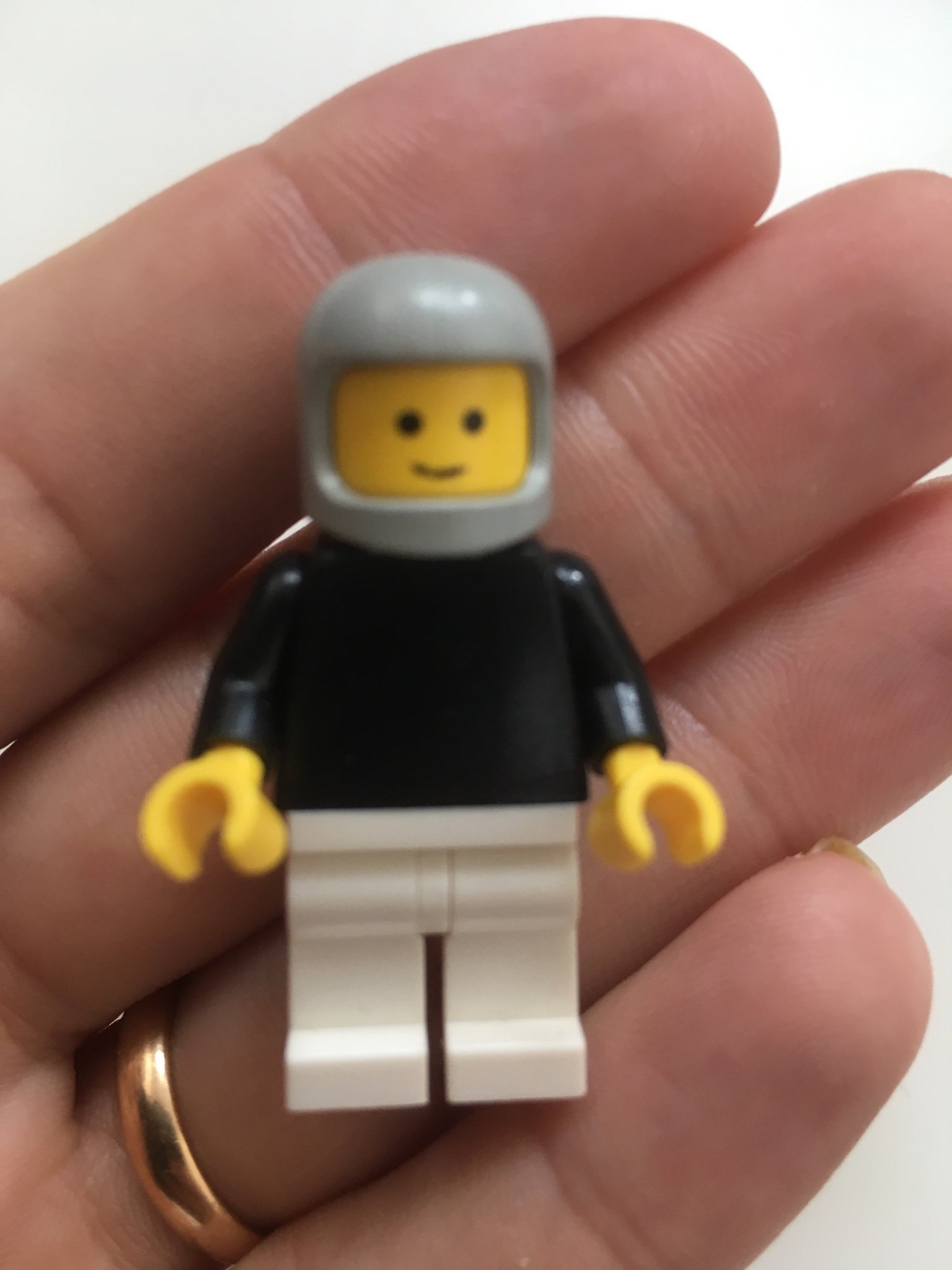 Lego light gray classic helmet, ovanlig! (409035111) ᐈ Köp på Tradera