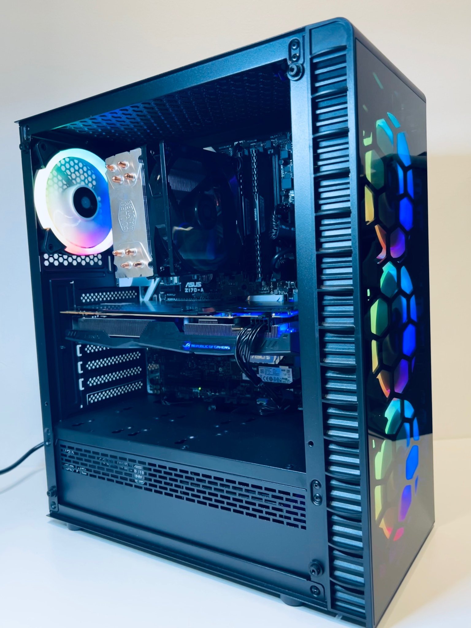 Spel Dator Intel I7 6700k Köp på Tradera (573482179)