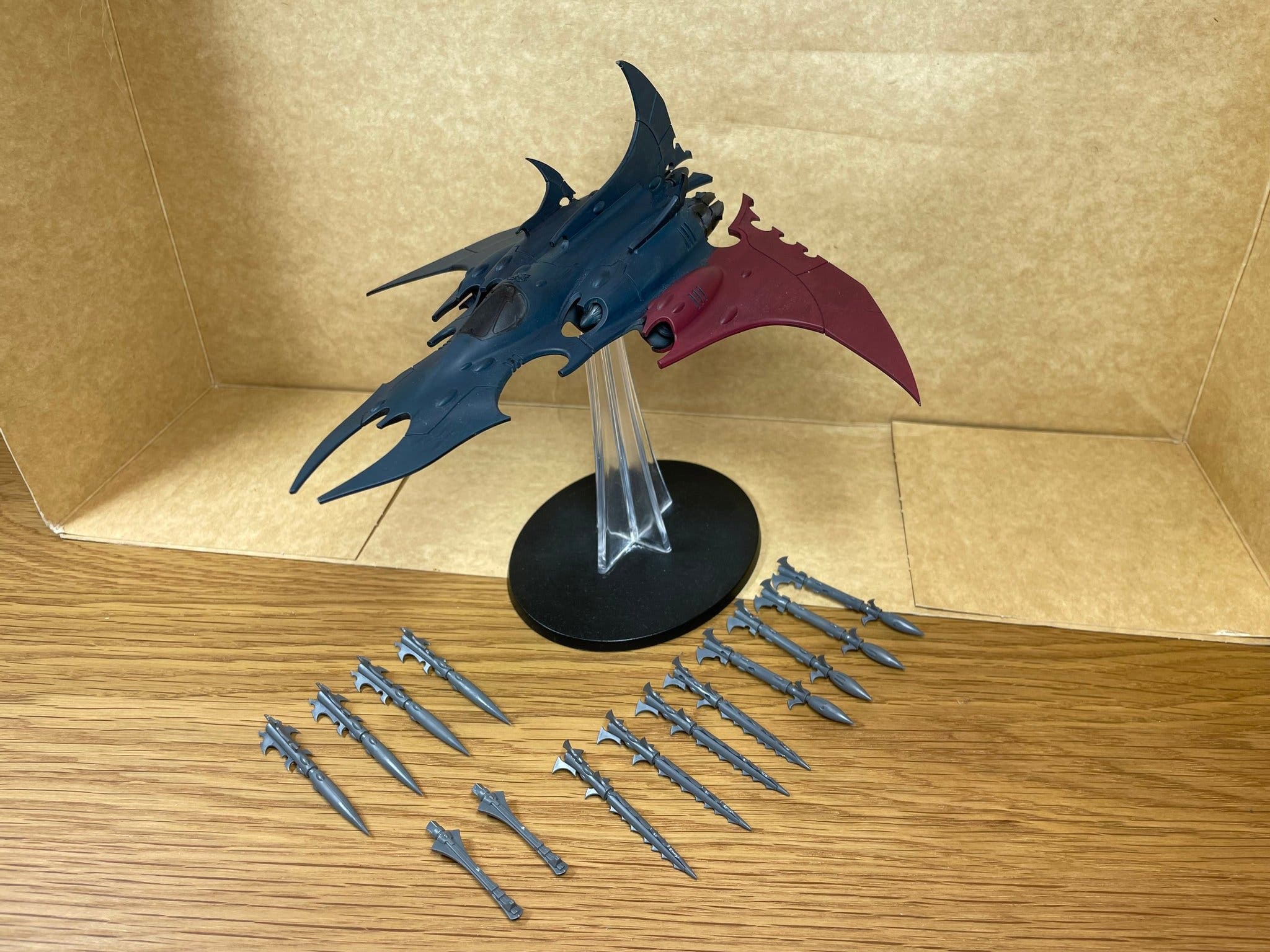 Warhammer 40k Dark Eldar Drukhari Razorwing Jet.. | Köp på Tradera ...