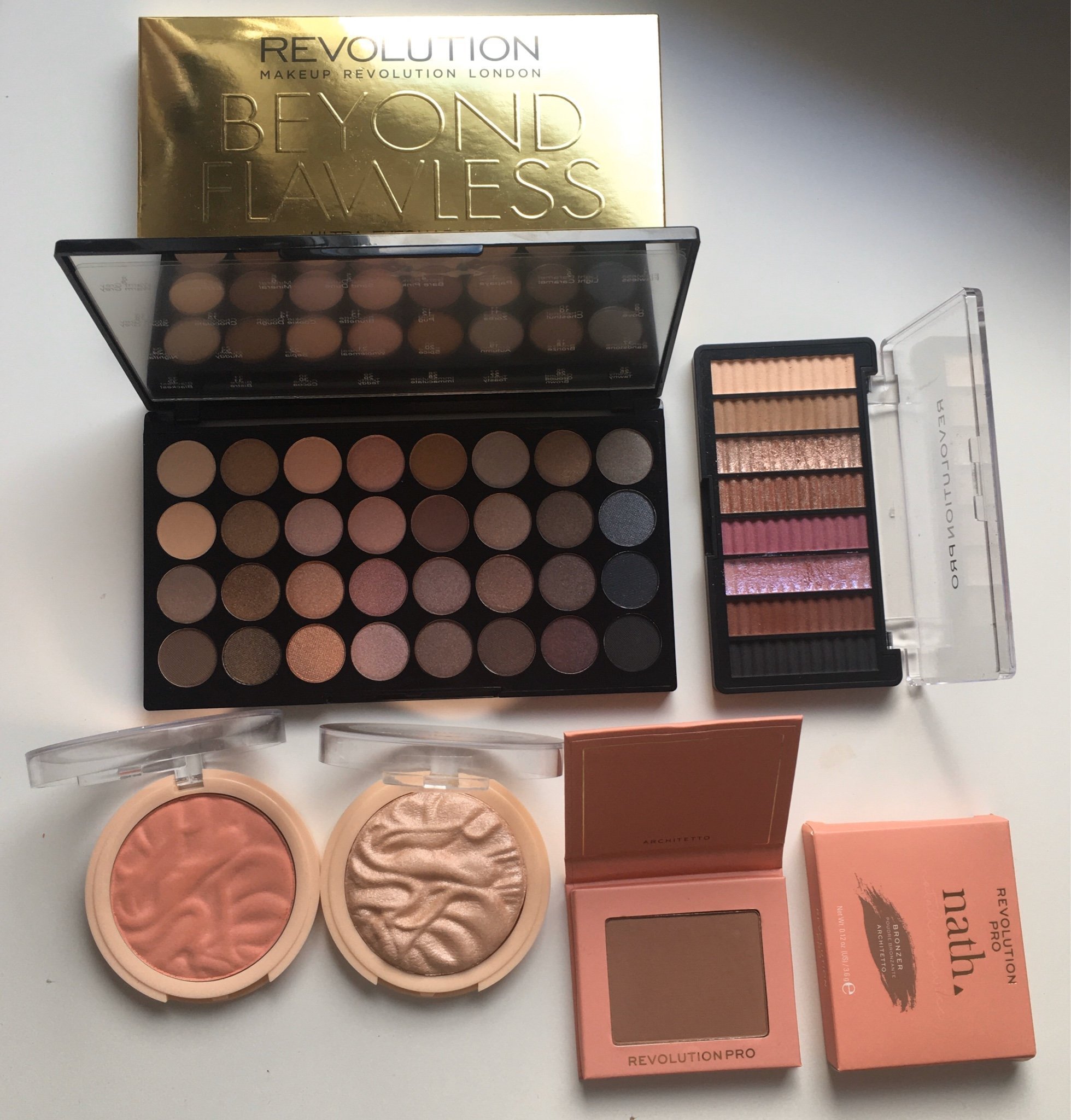 SMINKPAKET Makeup Revolution (I NYSKICK) Bronz.. (406967648) ᐈ Köp på