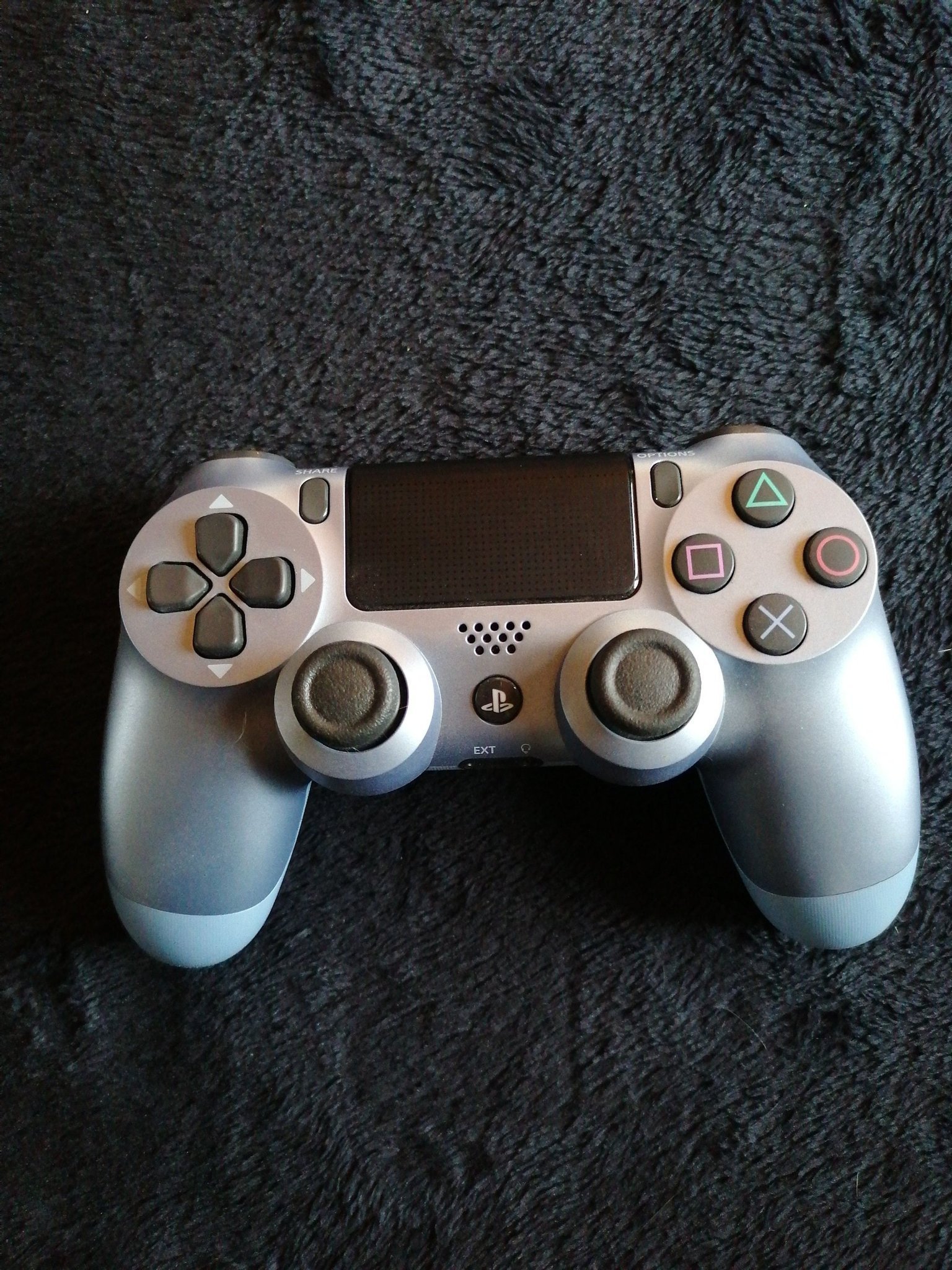 Sony PS4 DualShock 4 V2 Controller Titanium B.. Köp på Tradera