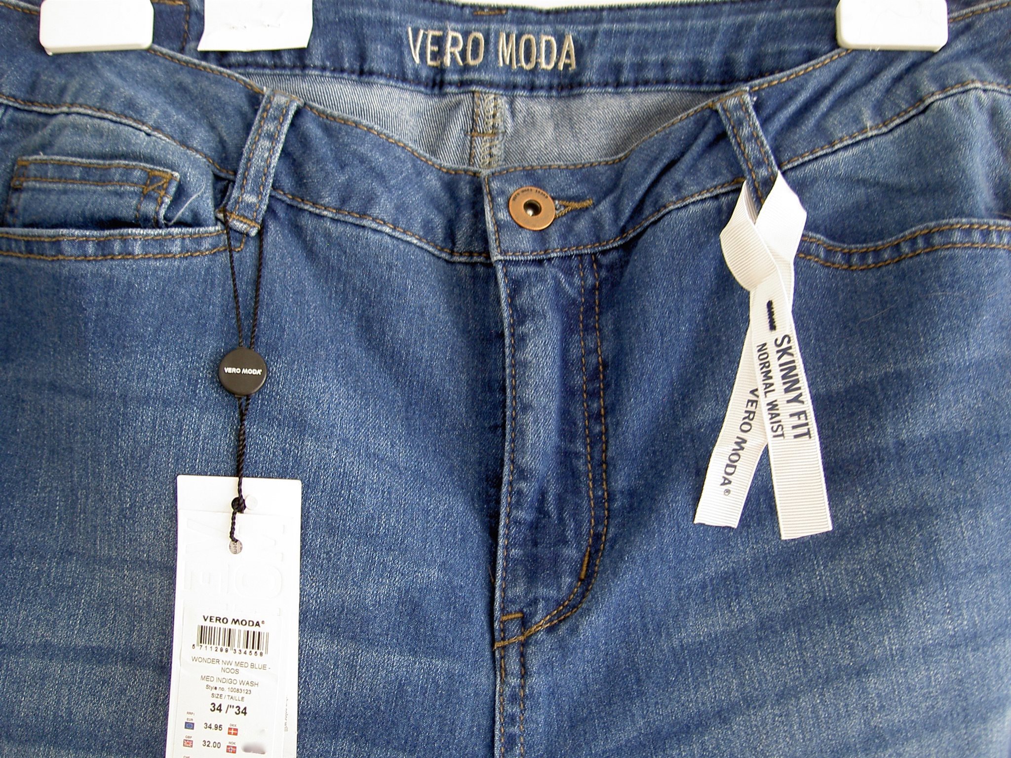 VERO MODA. JEANS. NYTT MED TAG. STORLEK STORLEK STORLEK 34/34. 2e19eb VERO MODA. JEANS. NYTT MED TAG. STORLEK STORLEK STORLEK 34/34. 2e19eb