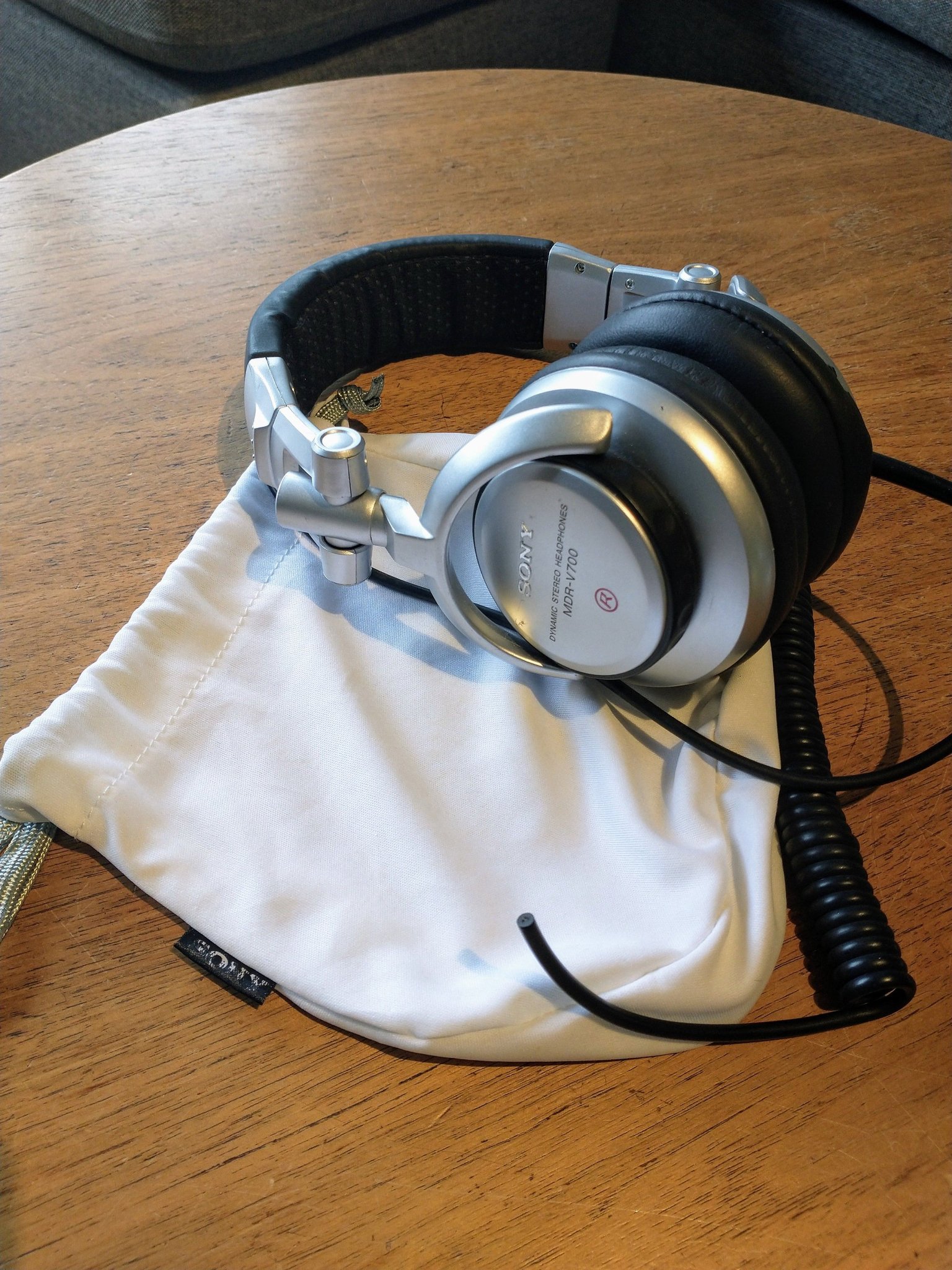 Sony MDR-V700 hörlurar (410659624) ᐈ Köp på Tradera