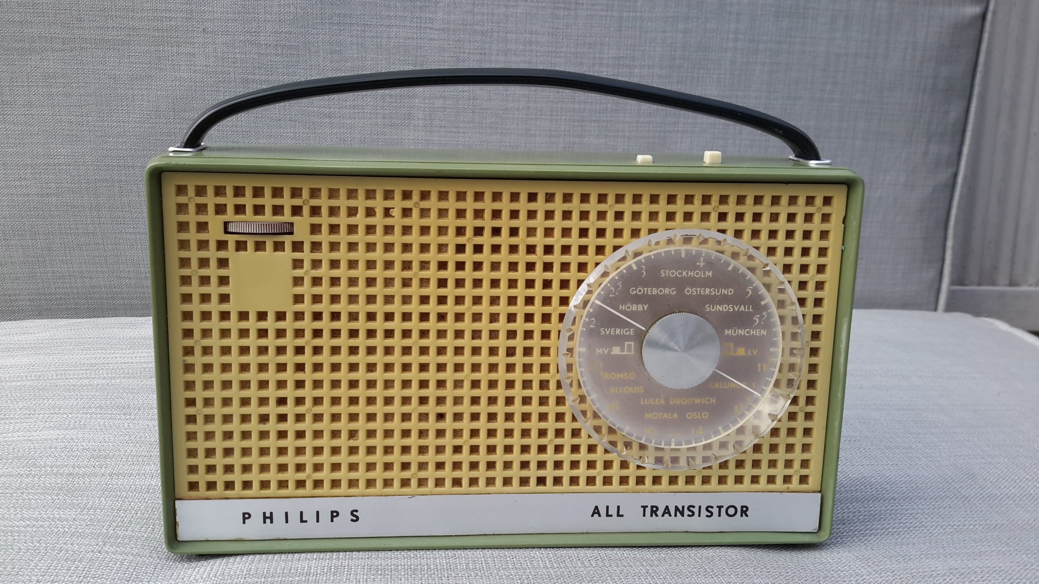 PHILIPS ALL TRANSISTOR Retro radio MV och LV .. (424930024) ᐈ Köp på
