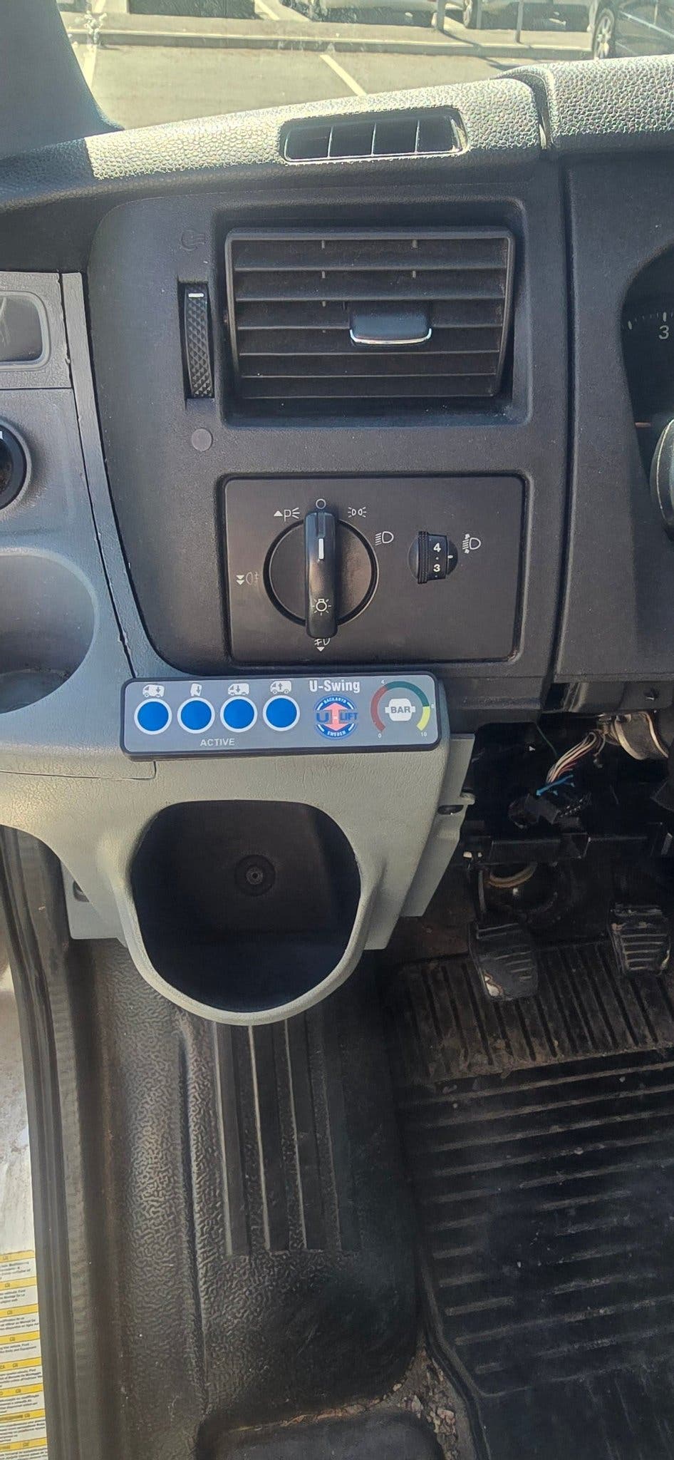 Ford Transit T300 Combi 2.2 TDCi Manuell, 6-trinn, 140hk, 2013