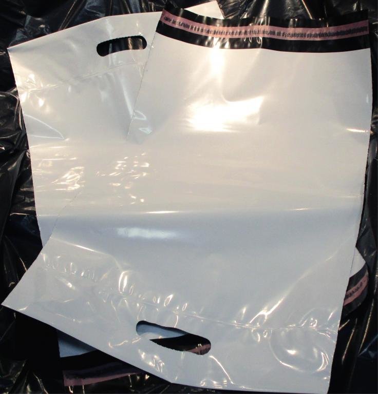 100 Vita mailingbags med handtag. St.. (405334401) ᐈ mailingbags på Tradera