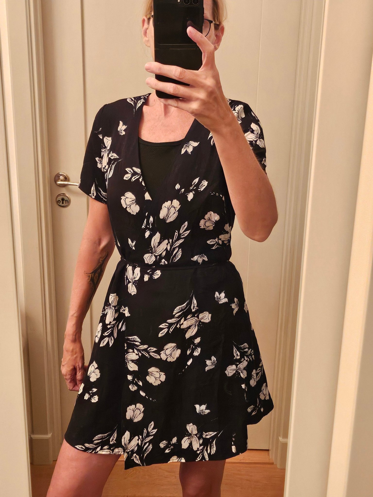 NA-KD omlottklänning, storlek 36