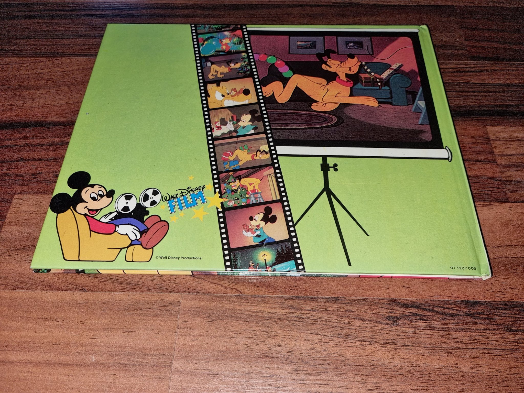 Walt Disney Plutos julgran med Musse Pigg och P.. Köp på Tradera