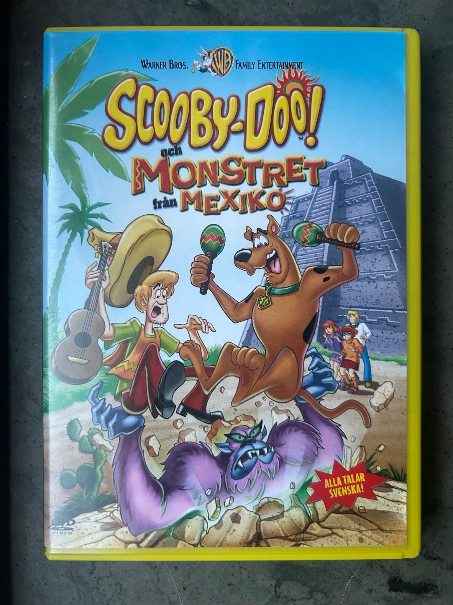Se produkter som liknar Scooby-Doo! och Monstret från.. på Tradera ...