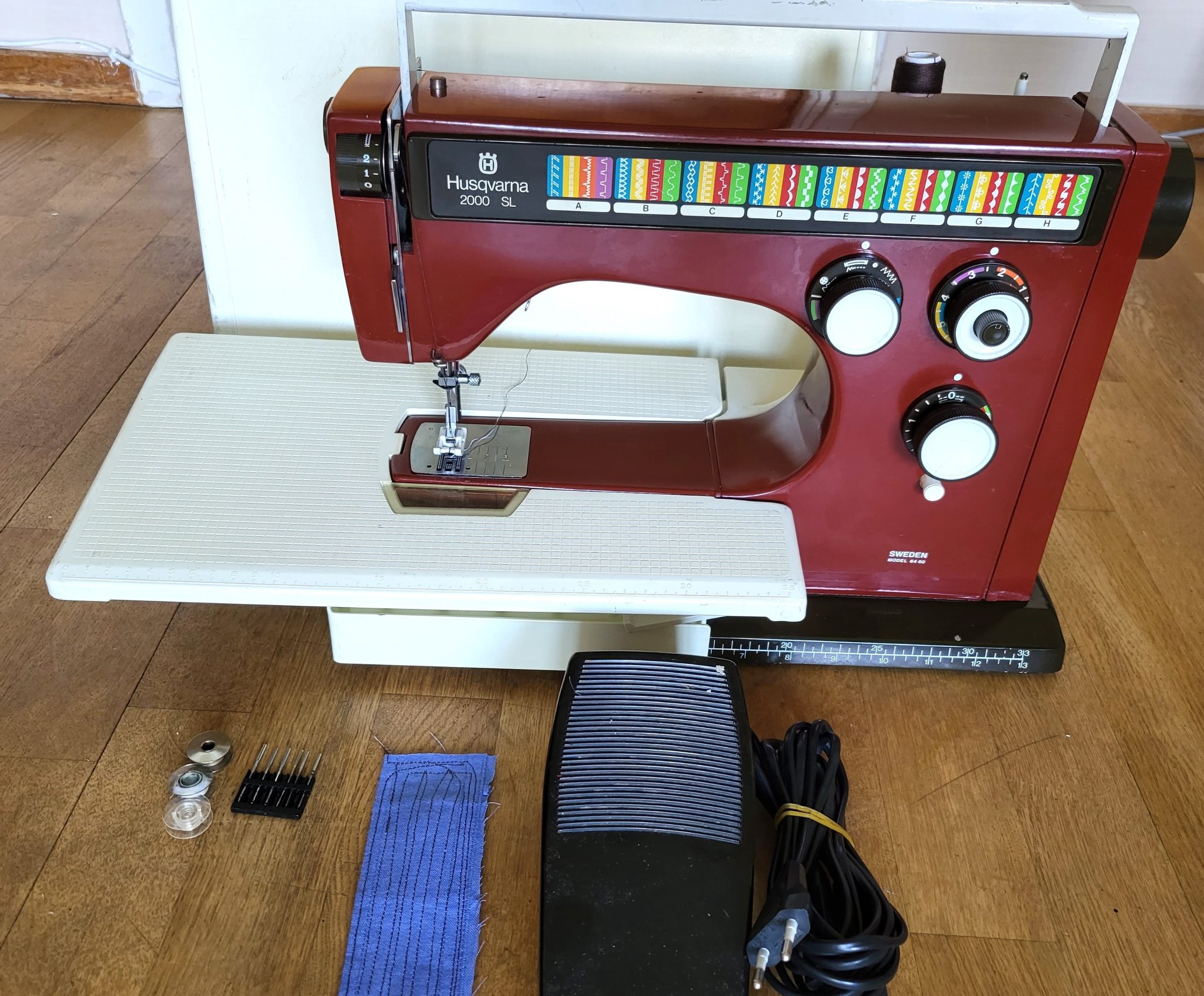 Se produkter som liknar Symaskin Husqvarna 2000 SL M.. på Tradera