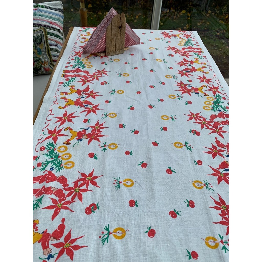 Klassisk julduk av Aina Masolle Stenberg tryckt.. Köp på Tradera