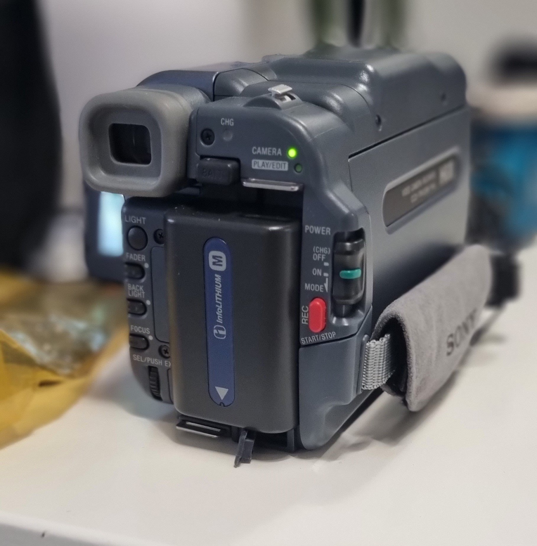 Sony Hi8 videokamera Köp på Tradera (571669300)