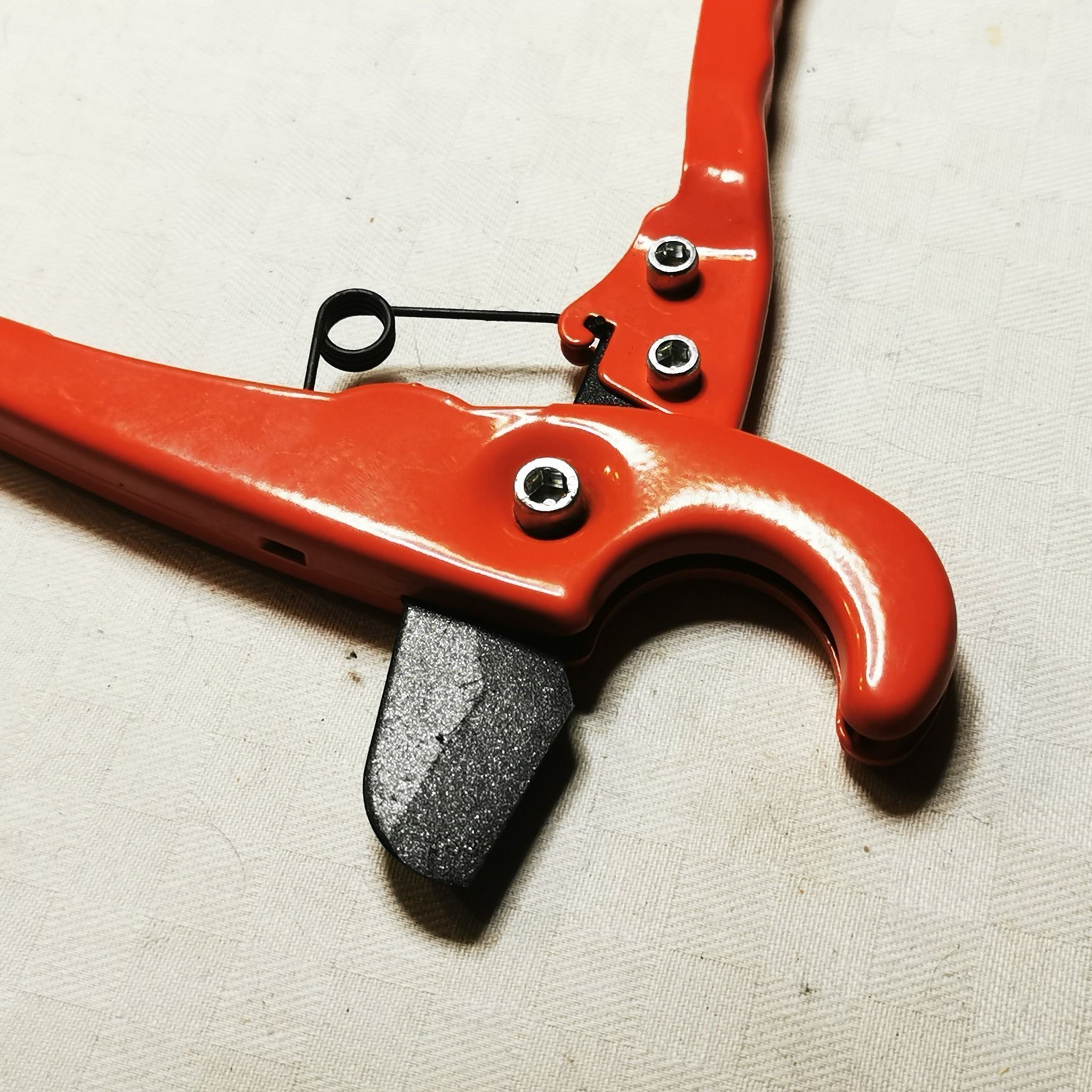 Tång för PVC rör i plast upp till 32mm | Köp på Tradera (630274929)