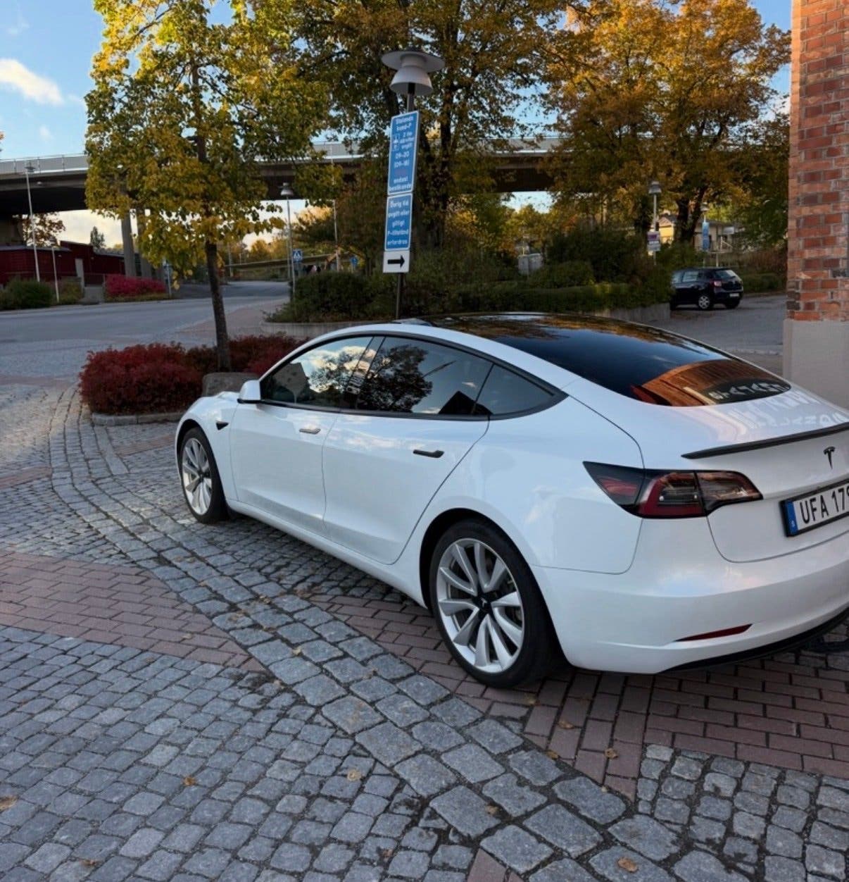Tesla Model 3 Standard Range Plus, 283ps, 2020