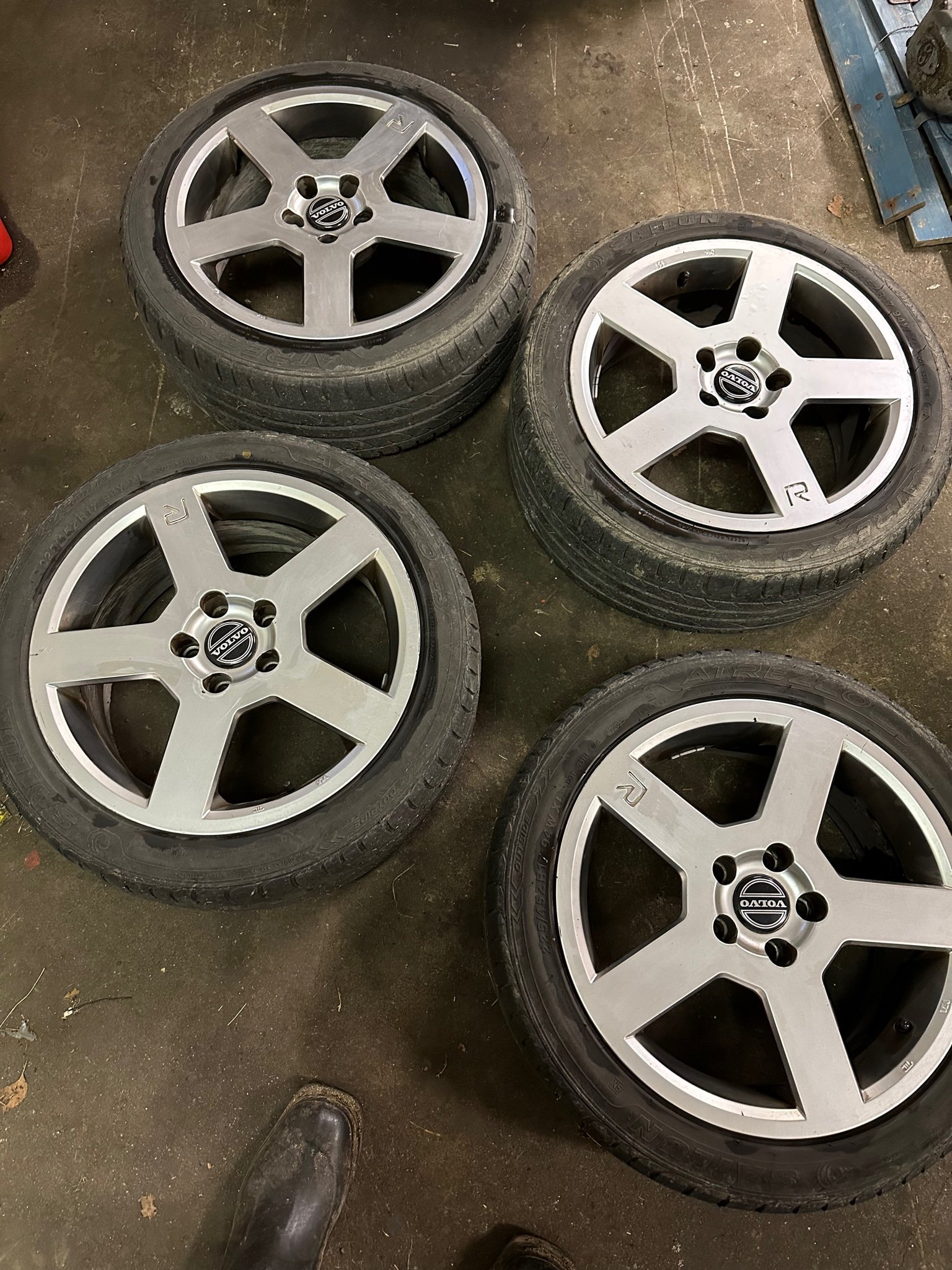 Volvo R fälgar | Köp på Tradera (570268282)