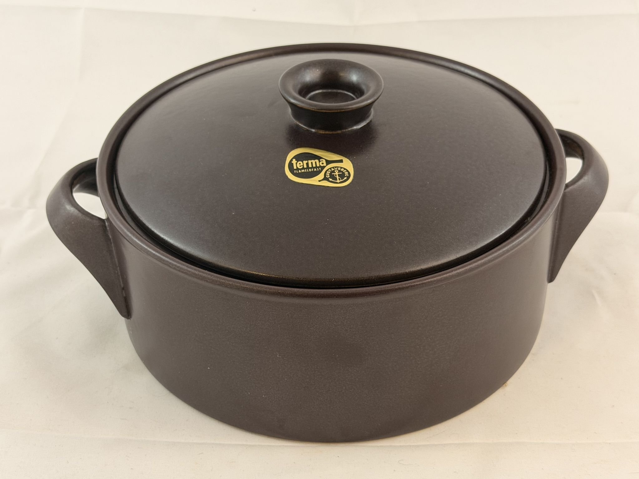 KAROTT MED LOCK / GRYTA TERMA DESIGN STIG LINDBERG FÖR GUSTAVSBERG