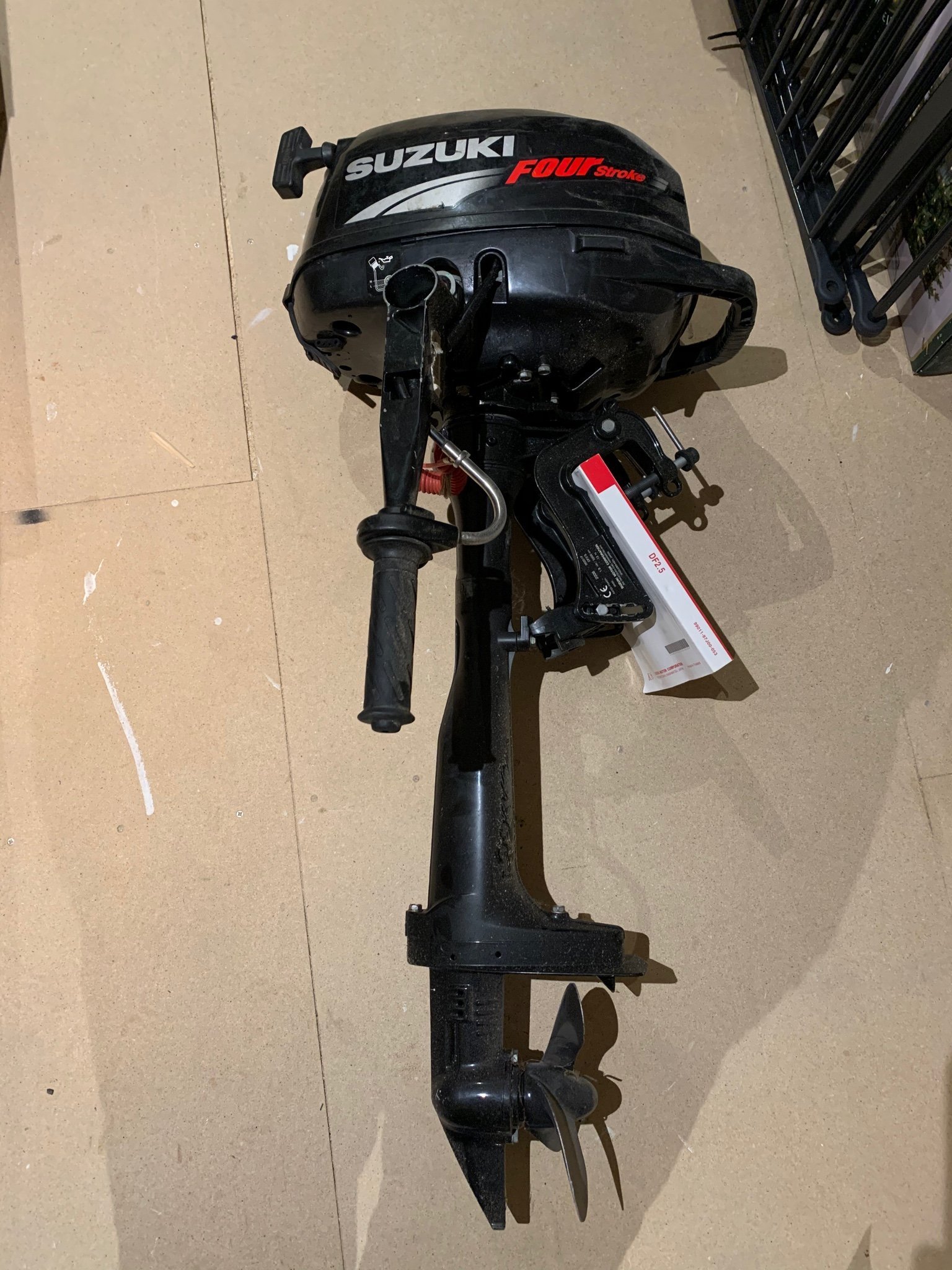 Suzuki df 2 5
