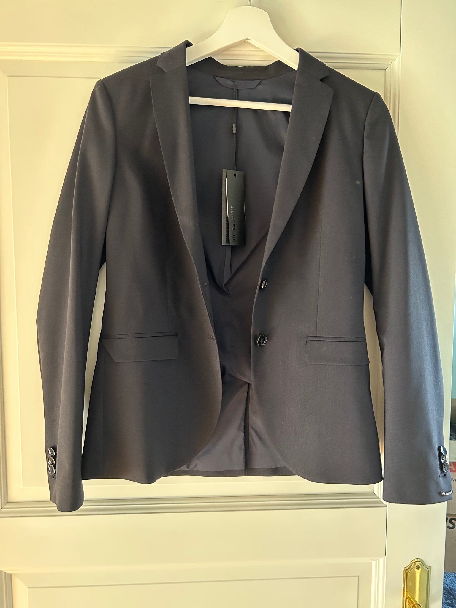 NYSKICK! J.Lindeberg kavaj/kostym mörkblå/navy .. Köp på Tradera