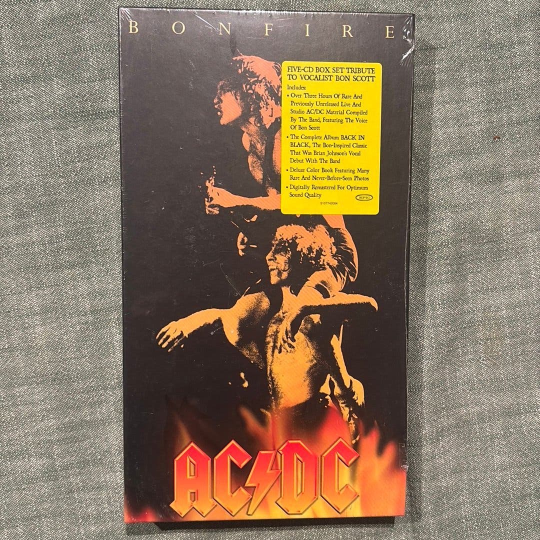 AC/DC - Bonfire - 5 CD Box Set Tribute To Bon S.. | Köp på Tradera ...