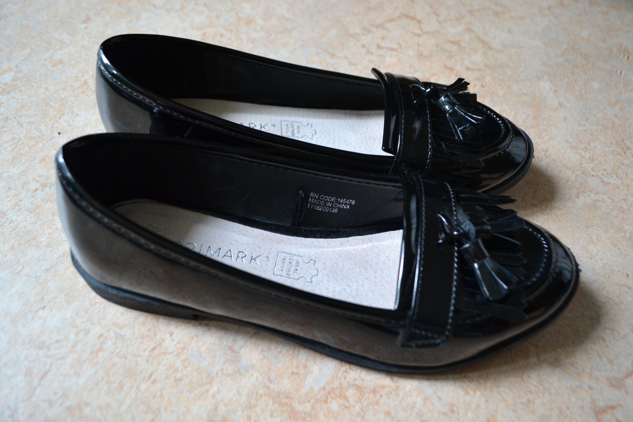 Fina Loafers Primark svarta blanka skor *¨* (420829718) ᐈ Köp på Tradera
