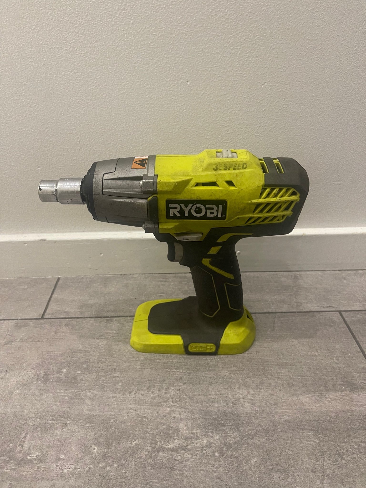 Se produkter som liknar Ryobi R18IW3 Mutterdragare på Tradera (593643484)