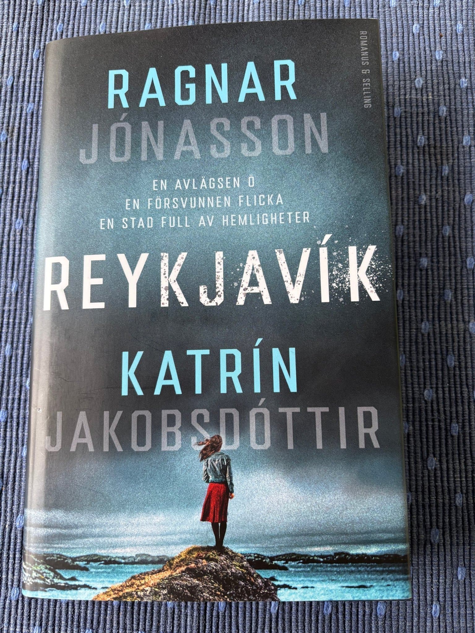 Se produkter som liknar Reykjavík av Ragnar Jónasson .. på Tradera ...